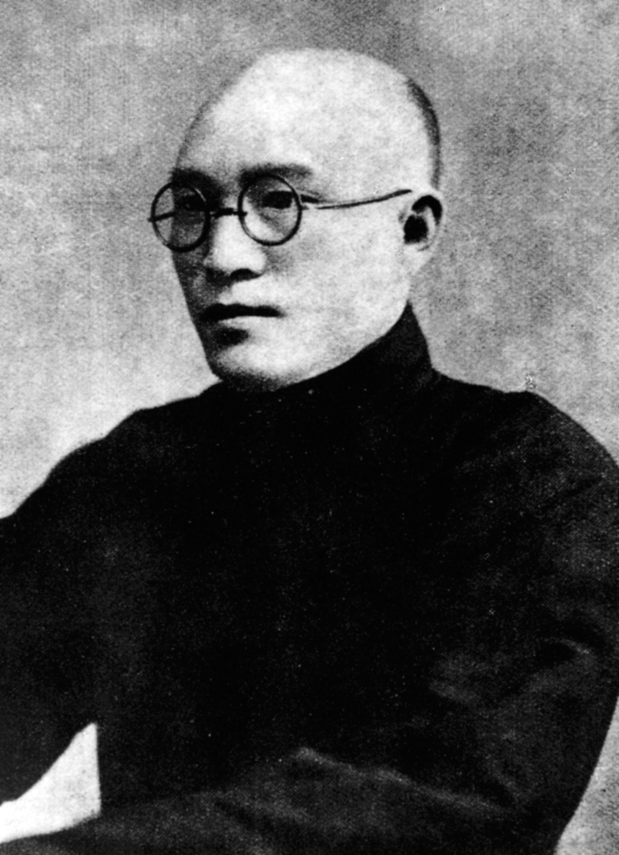 胡炎画像