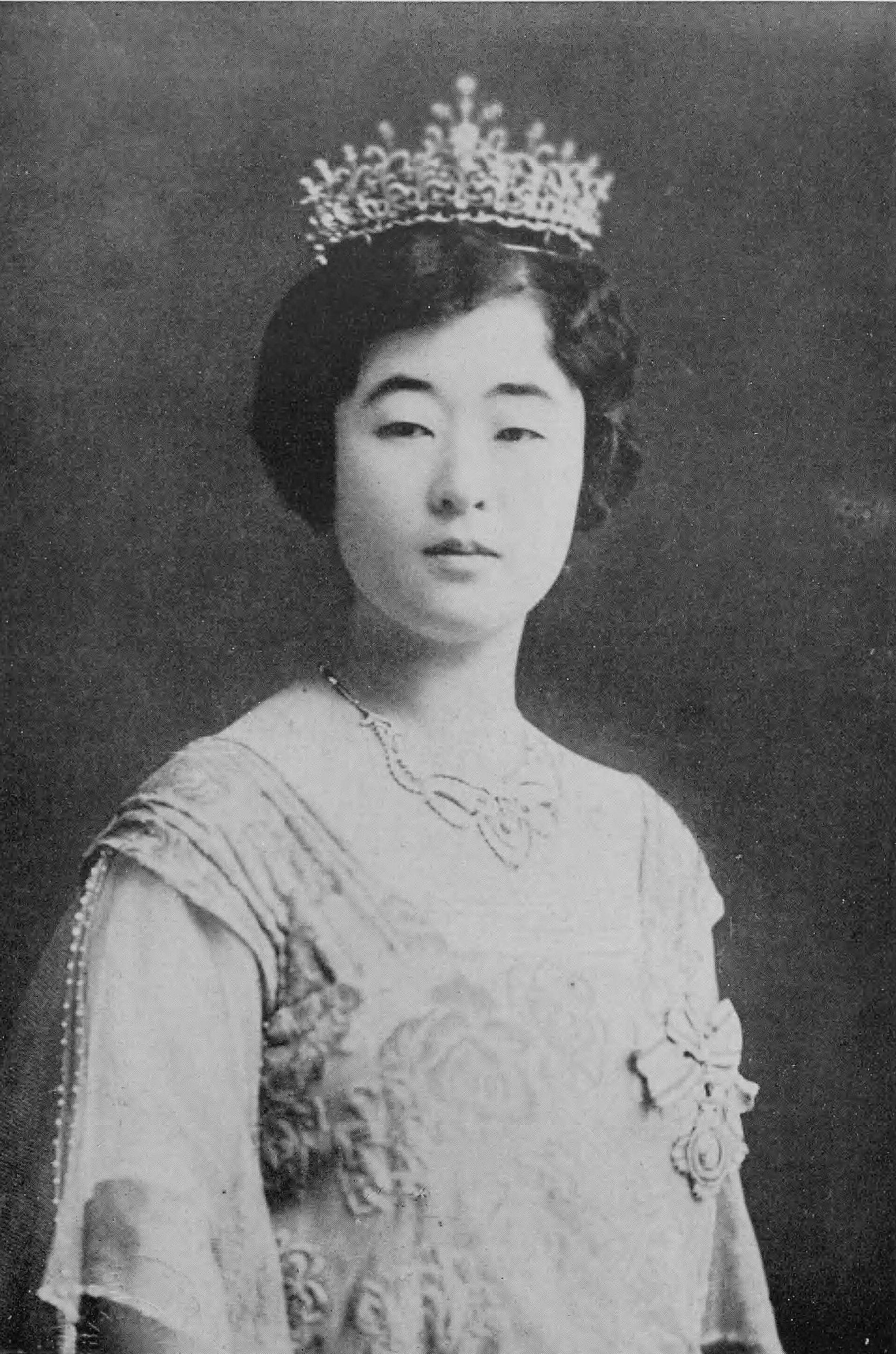 李方子画像